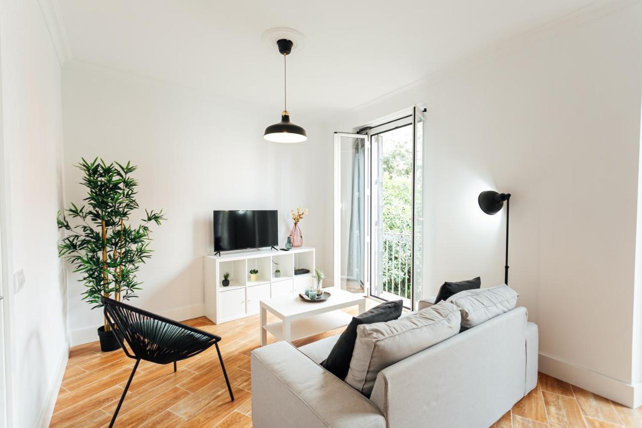 Alohamundi Peral Apartment Севиля Екстериор снимка