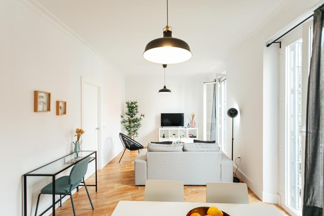 Alohamundi Peral Apartment Севиля Екстериор снимка