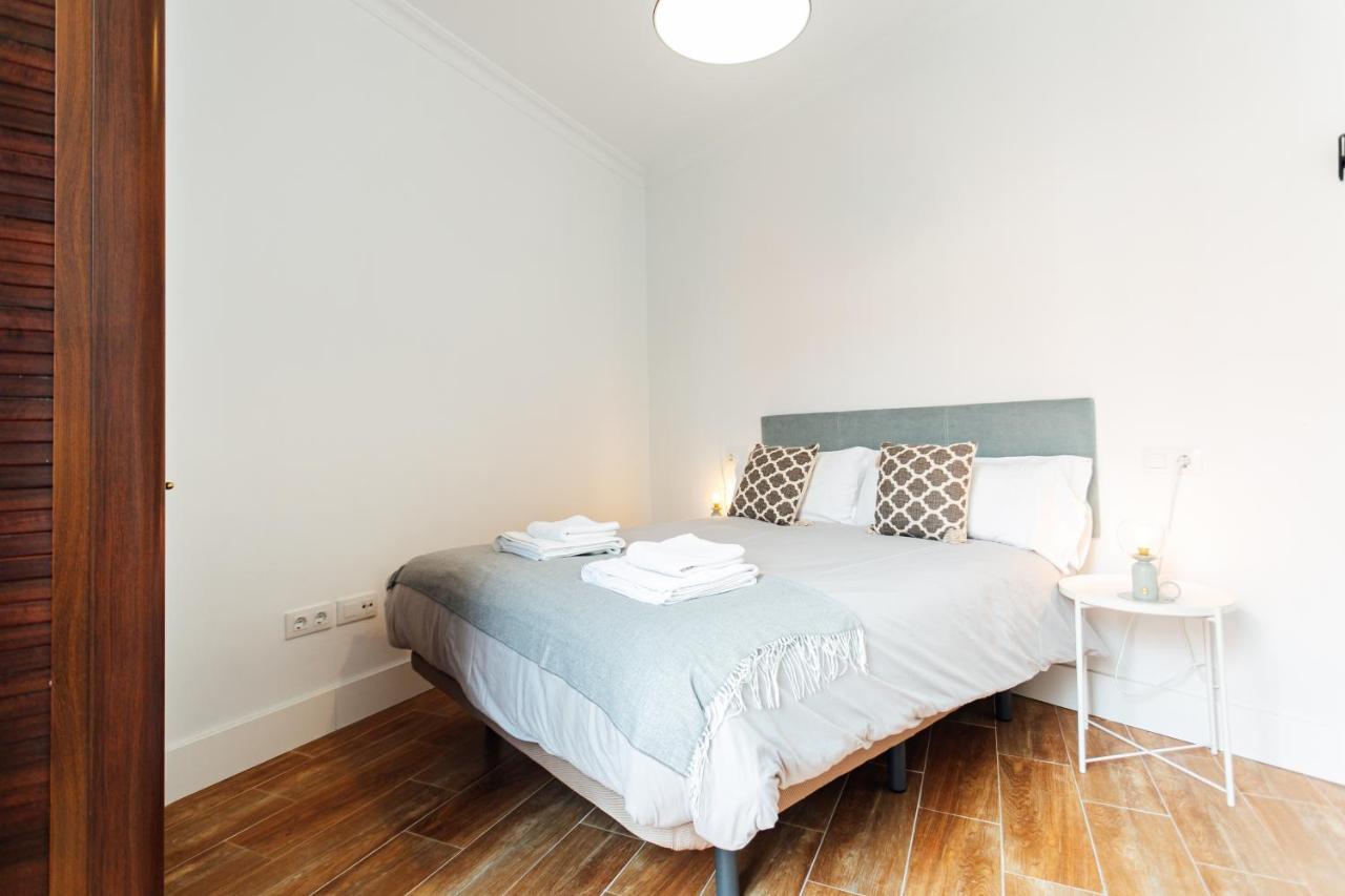 Alohamundi Peral Apartment Севиля Екстериор снимка